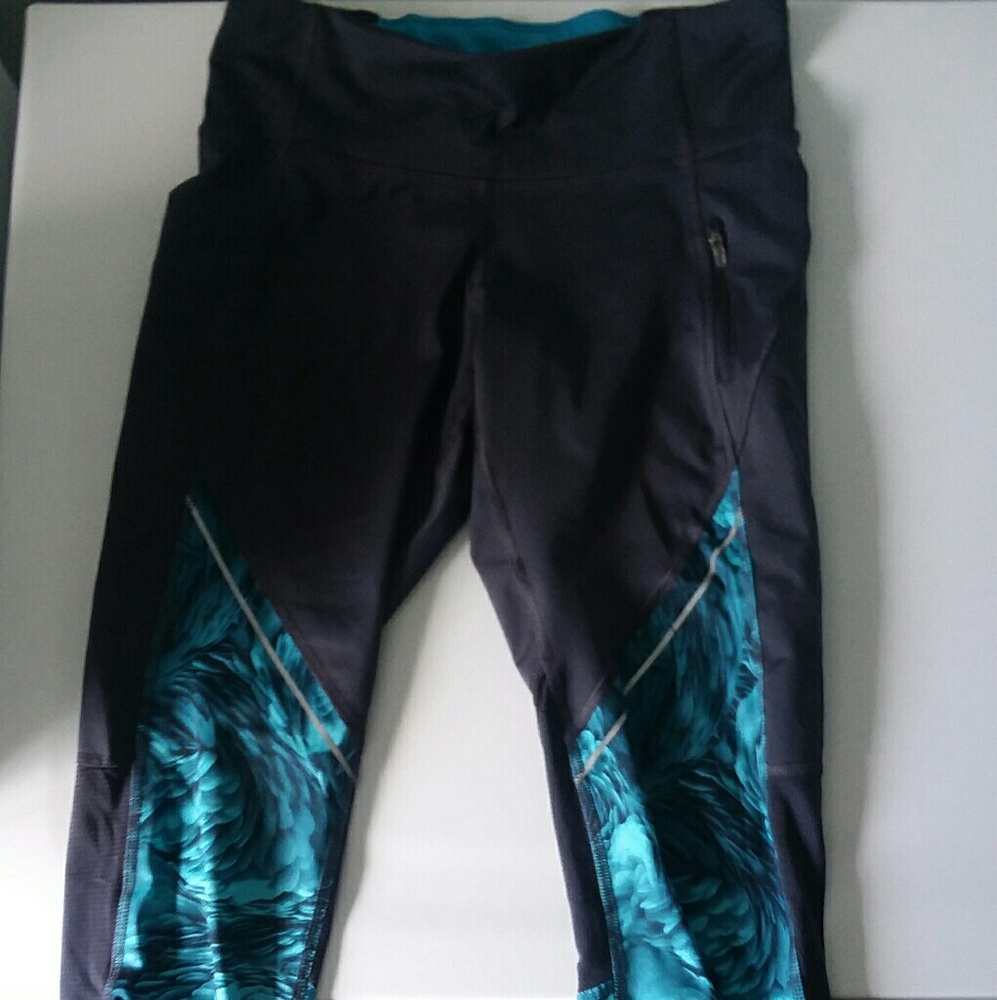 Women athletic leggings